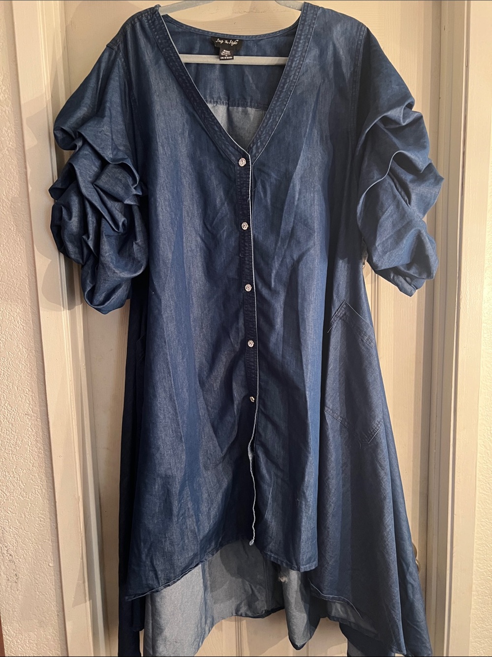 Navy Button-Front Ruffle Sleeve high low Top